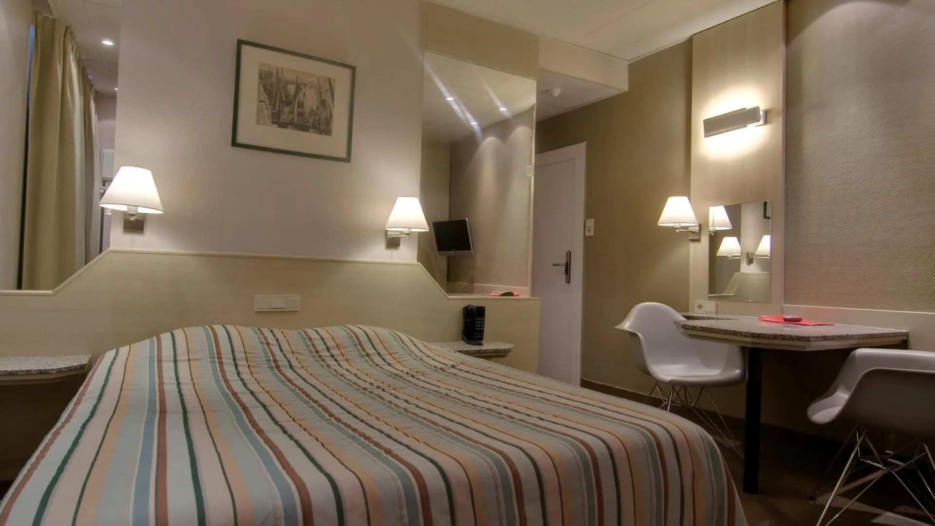 Hotel Glenmore Ostend 3*,  Belgium